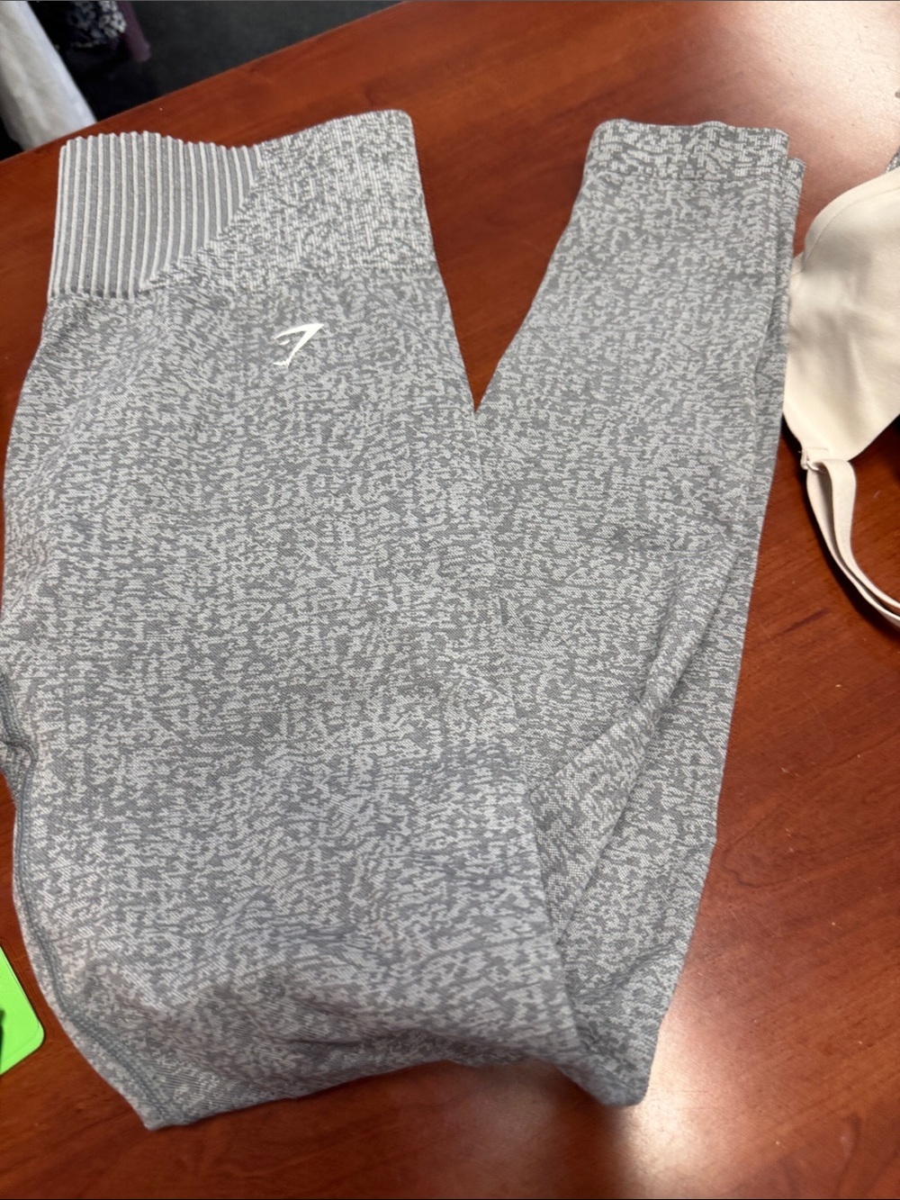 Gymshark leggings M // 071024